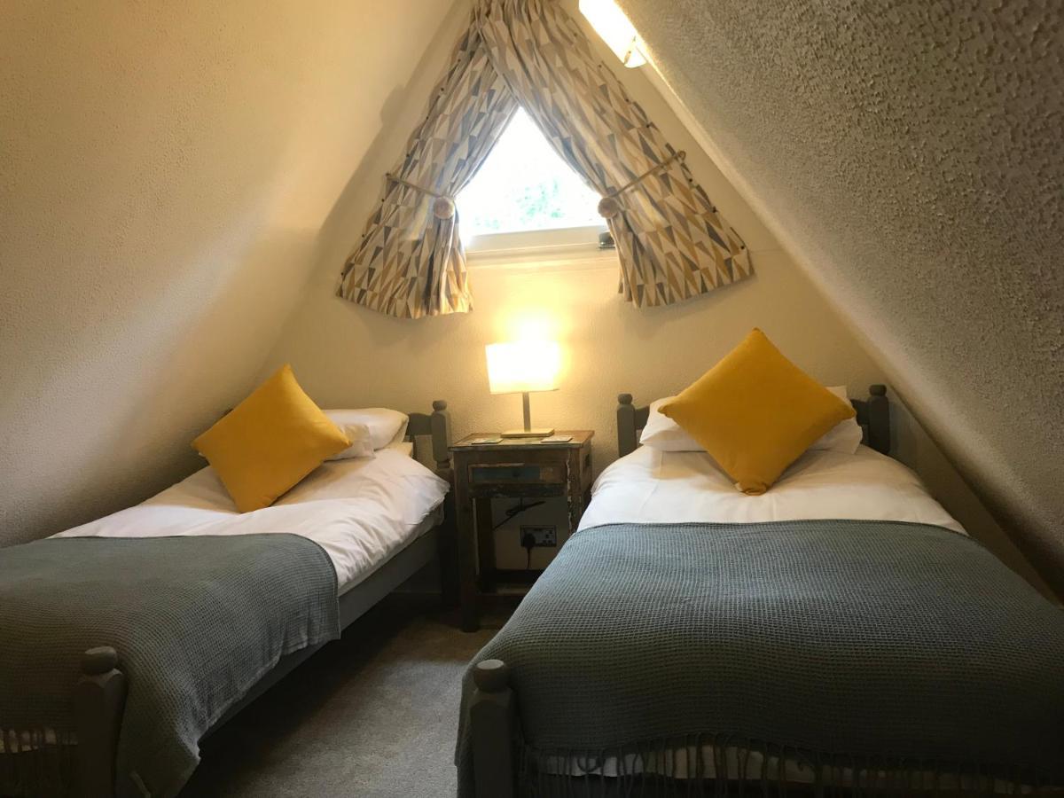 Foxes Sea Side Retreat Deluxe Chalet Is A Lovely Holiday Home Tucked Away On The Kent Coast Kingsdown  Exterior foto